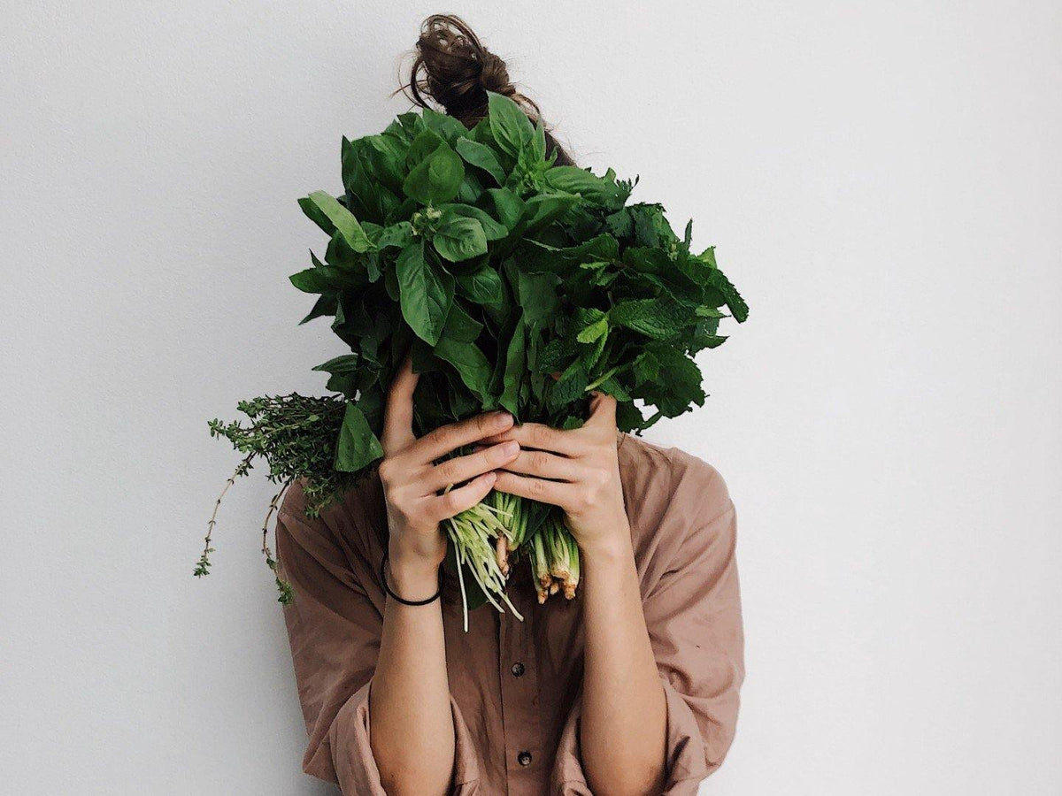 Vegan ways to make your lashes longer? - ForChics